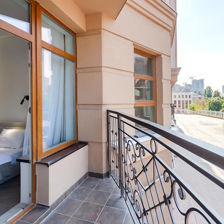Petrovdom 2-76 Luxury Living In Rc Pechersk Plaza Киев Экстерьер фото