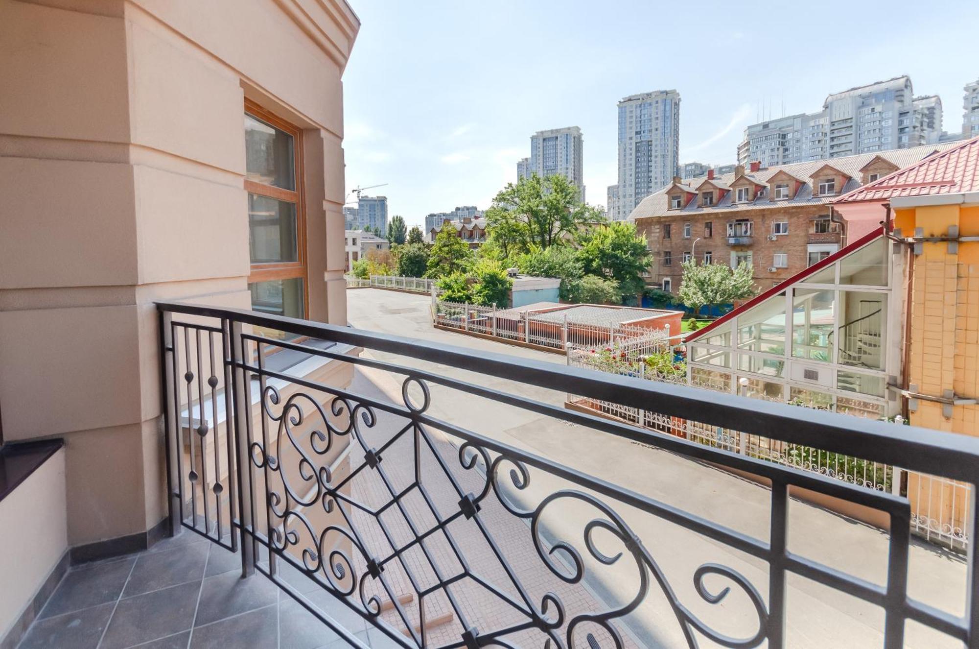 Petrovdom 2-76 Luxury Living In Rc Pechersk Plaza Киев Экстерьер фото